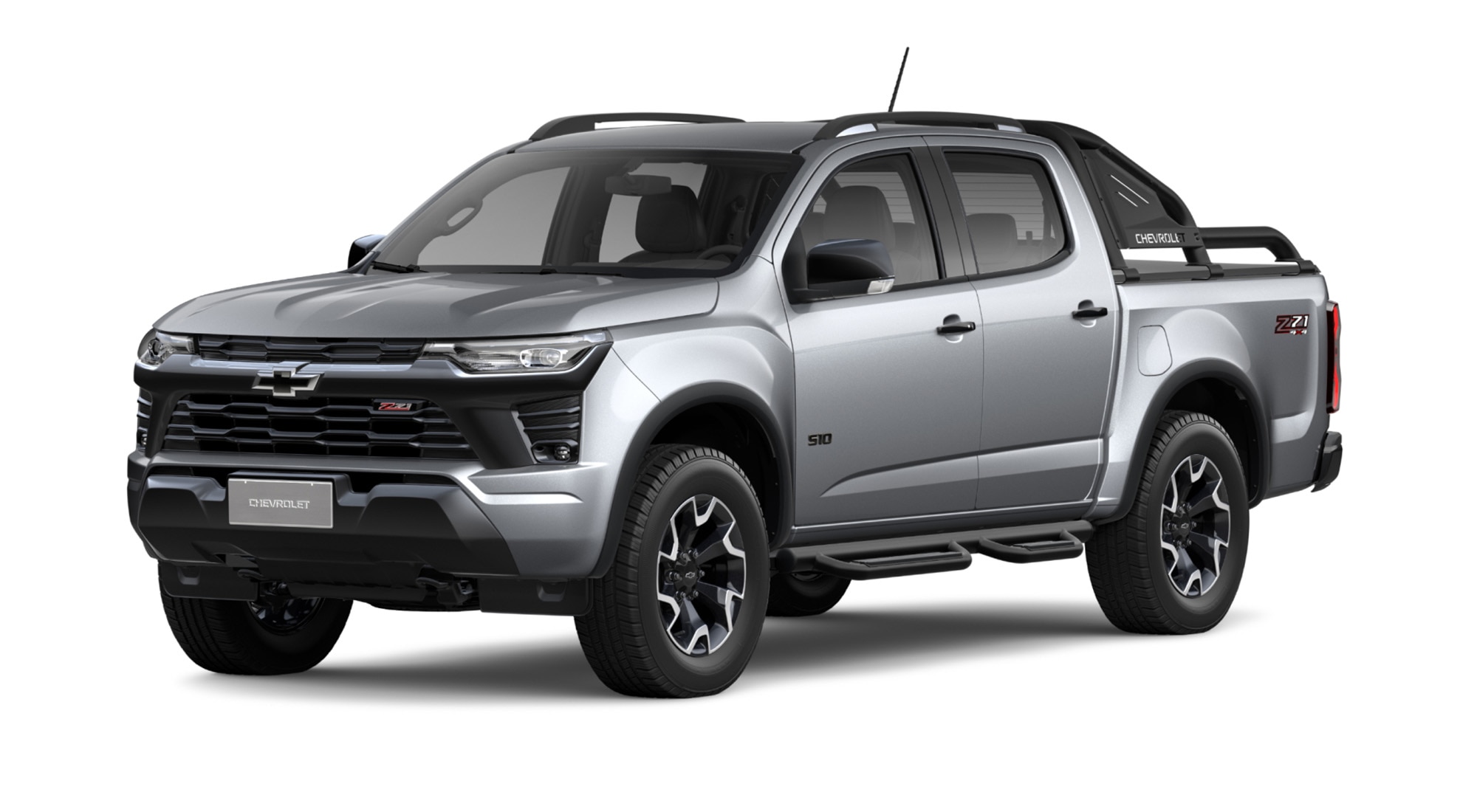 Vista de la Chevrolet S10 Z71 en color plata sharkskin
